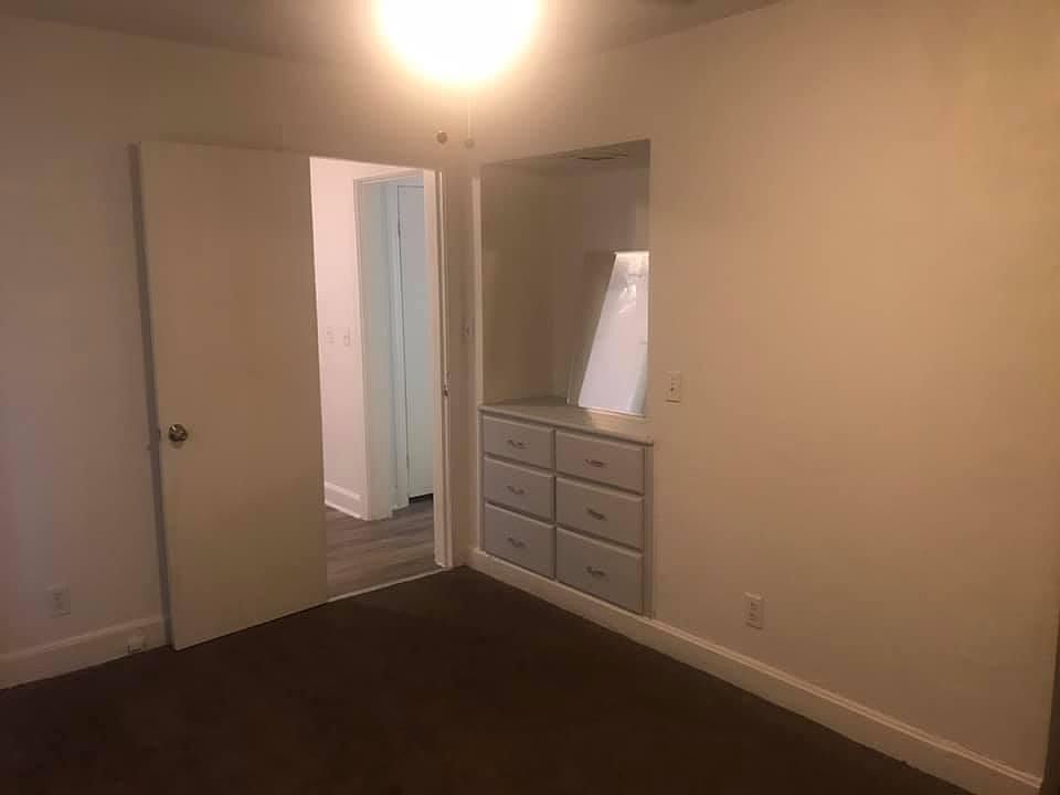 2nd image of 209 E Maple St APT 5