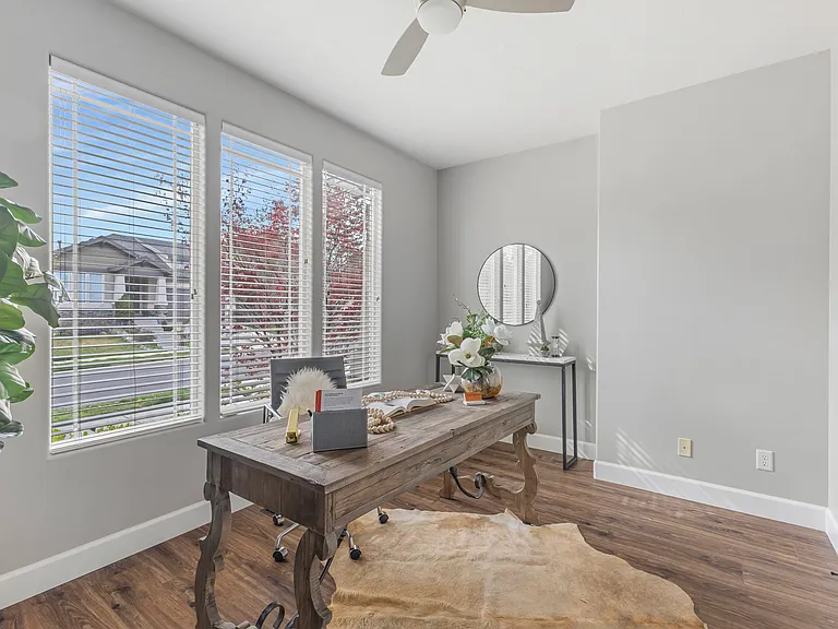 1873 E Oak Bend Dr — Photo 4