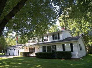 6N446 Brierwood Dr, St Charles, IL