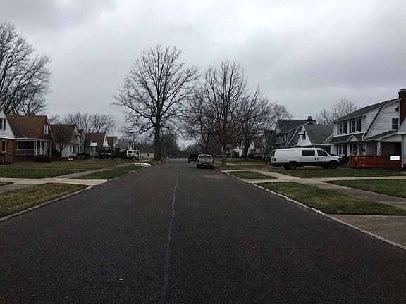 3rd image of 8117 Manorford Dr