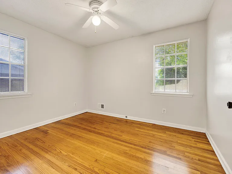 2900 Holt Dr — Photo 17