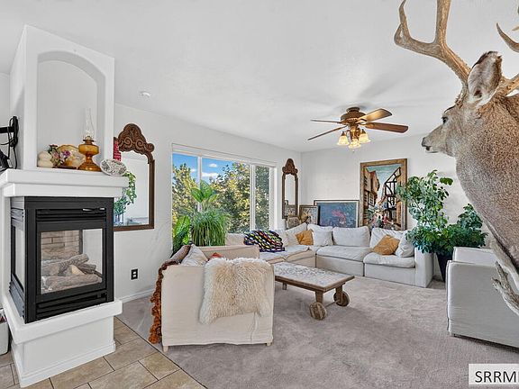 3rd image of 2666 Castle Peak Way