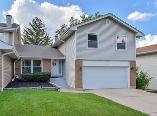 2416 Royal Dr, Lombard, IL 60148