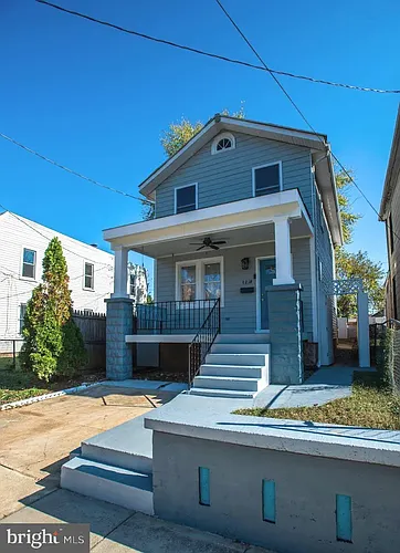 3218 9th Pl SE Photo 1