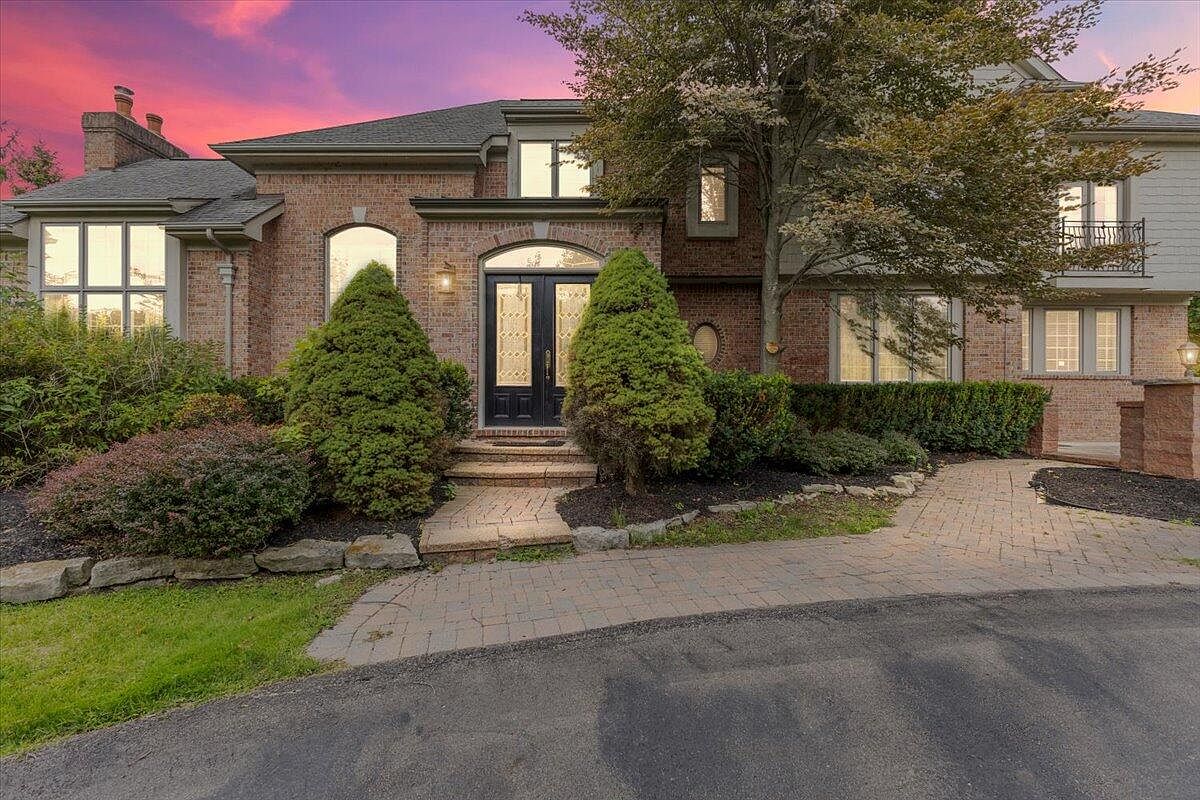 18401 Fox Hollow Ct, Northville, MI 48168 | Zillow