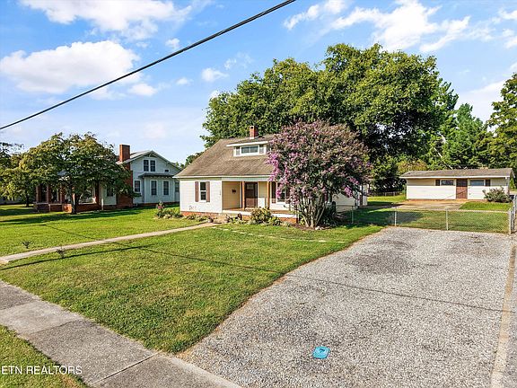 3rd image of 708 Ward Ave