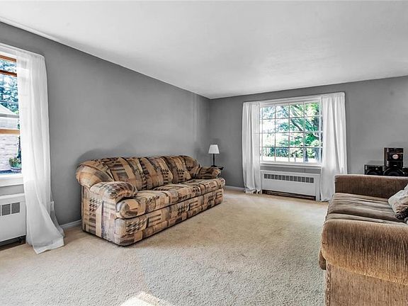 5th image of 8441 Sheridan Dr