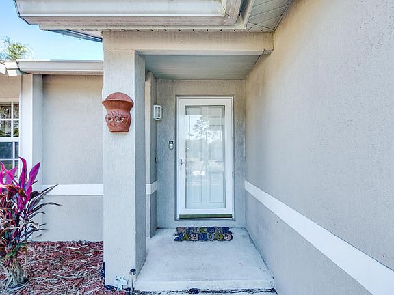 4th image of 980 Lyons Cir NW