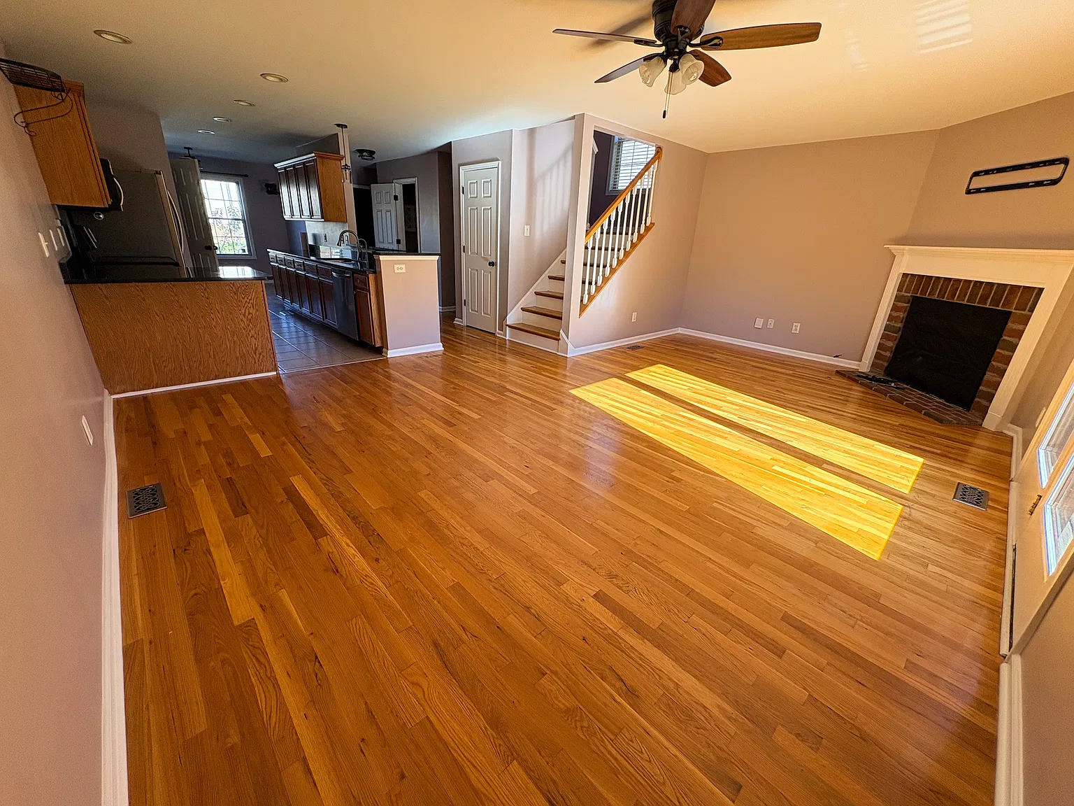 3 bed, 2.5 bath, 1660 sqft, $2,350 — Photo 3