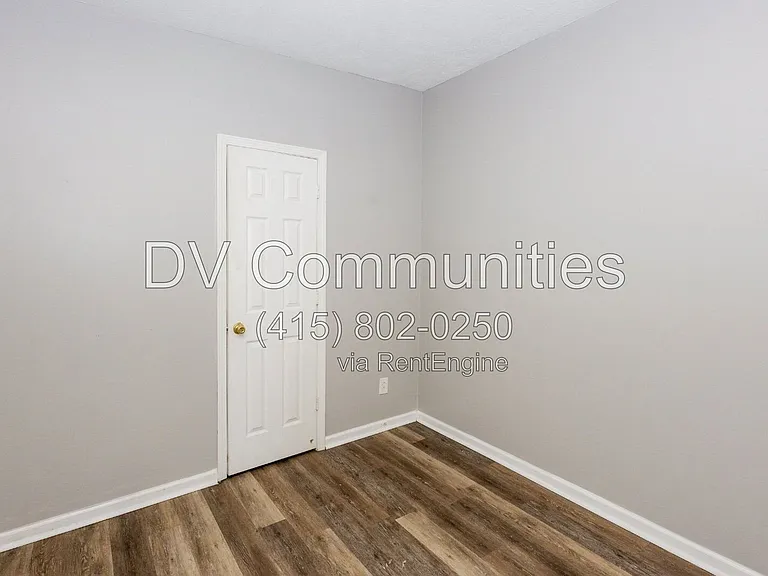 10917 Bernard Ave #4 — Photo 9
