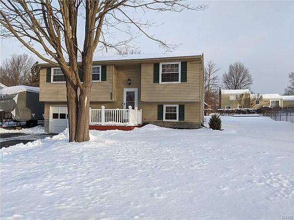 2nd image of 3666 Gardenia Dr