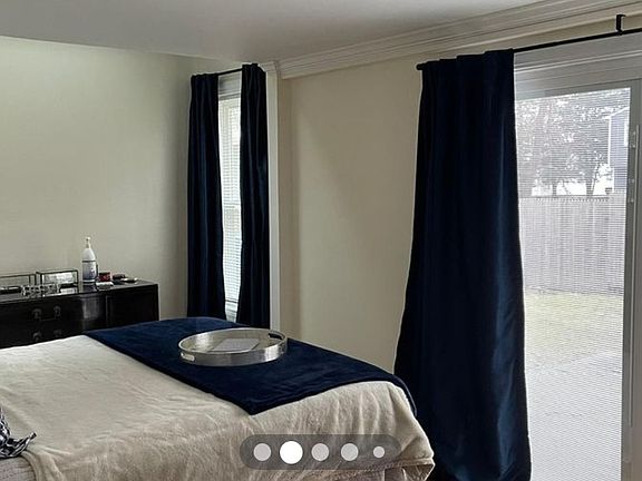 4th image of 52 Maplewood Dr #52