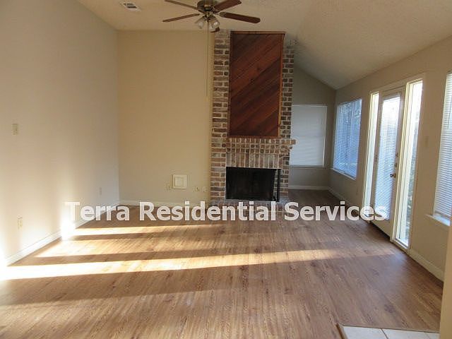 1st image of 8430 Lake Crystal Dr