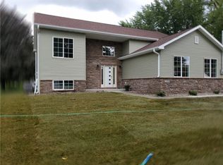 2221 35th St, Des Moines, IA 50310