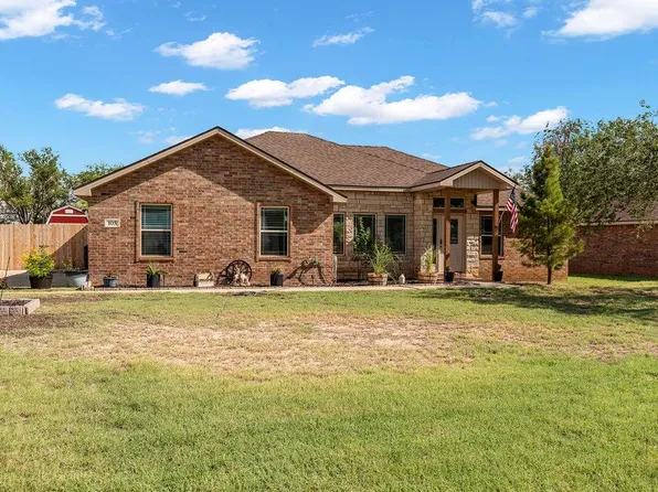 105 Echols Dr, Coahoma, TX 79511