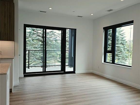 3rd image of 525 New Dundee Rd #226