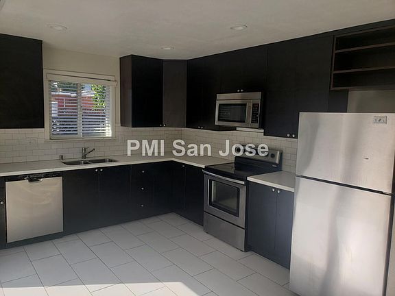 3rd image of 1181 Sherwood Ave
