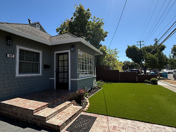 5th image of 509 Bayswater Ave