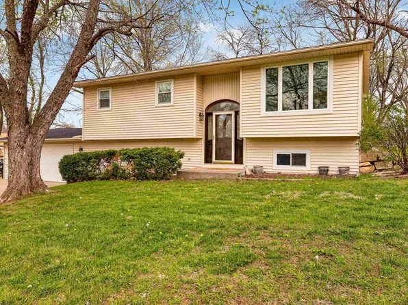 712 Colorado Ave, Holton, KS 66436