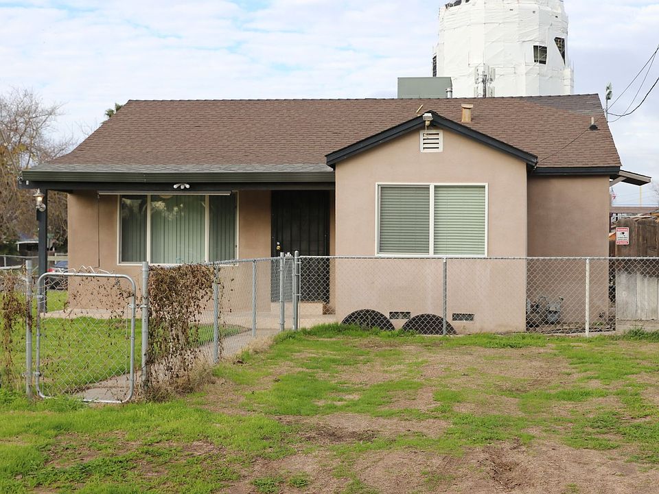 2nd image of 701 Cedar Ave