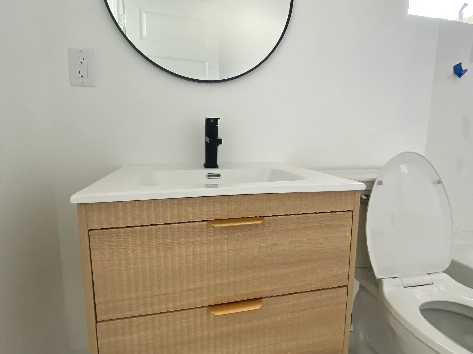 3 bed, 1800 sqft, $3,800 — Photo 4