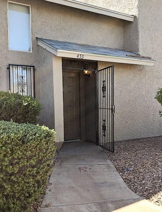 1st image of 455 Sellers Pl