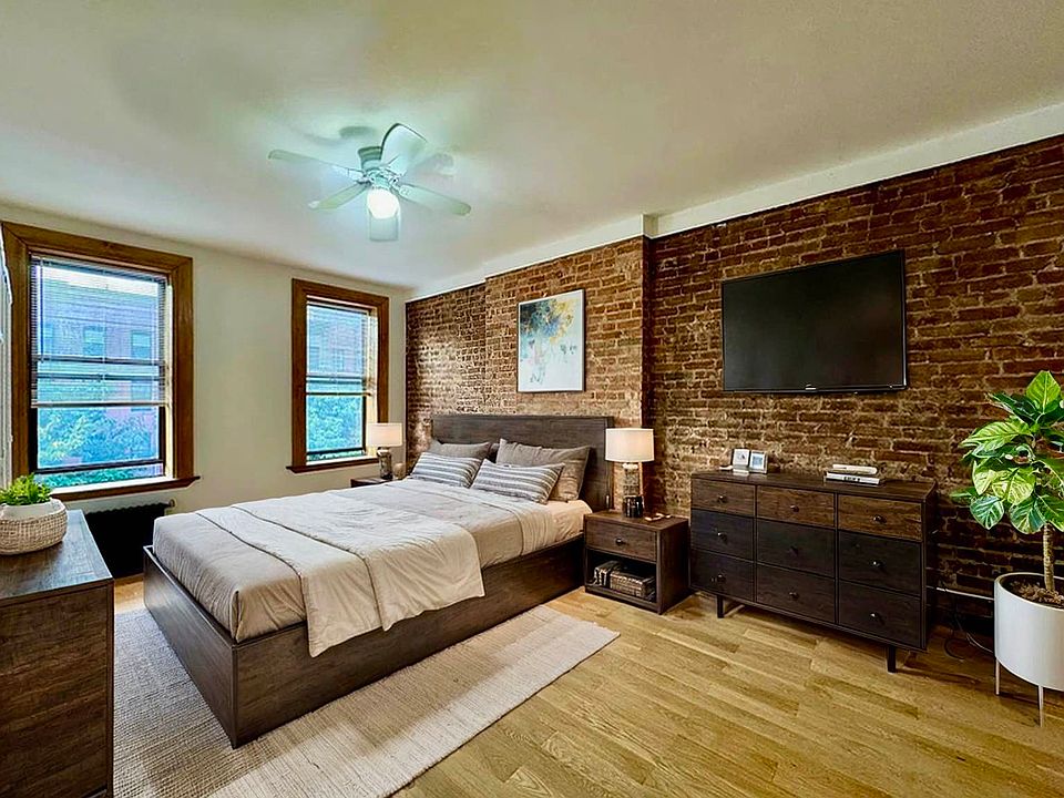 1st image of 2246 1st Ave APT 3