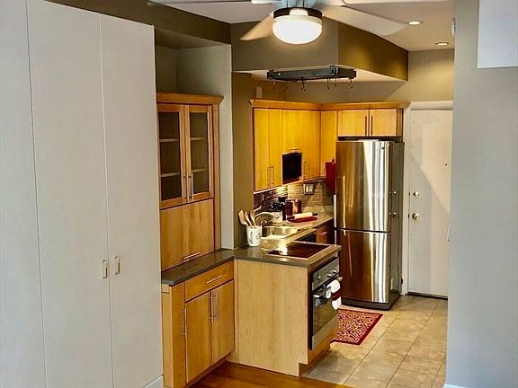 5th image of 40 Saint Botolph St APT 22