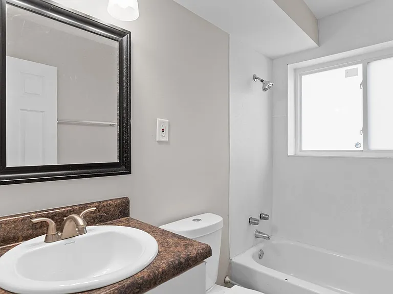 2 Bruce Dr #3 — Photo 15