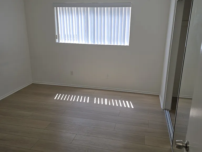 1650 Federal Avenue — Photo 7