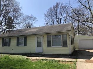 1411 Holly Hill Dr, Champaign, IL