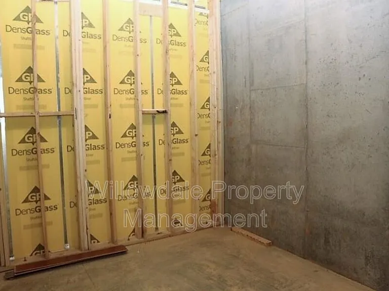 904 Laurel Gate Dr — Photo 10