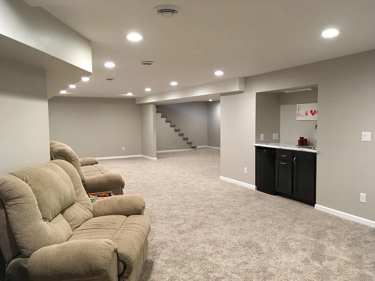 4 bed, 2750 sqft, $2,200 — Photo 4