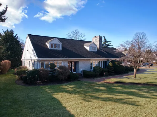 280 Stewart Avenue, Garden City, NY 11530