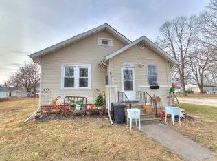 307 1st St NW, Dayton, IA 50530