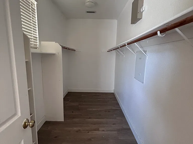 111 Aldeburgh Cir — Photo 22
