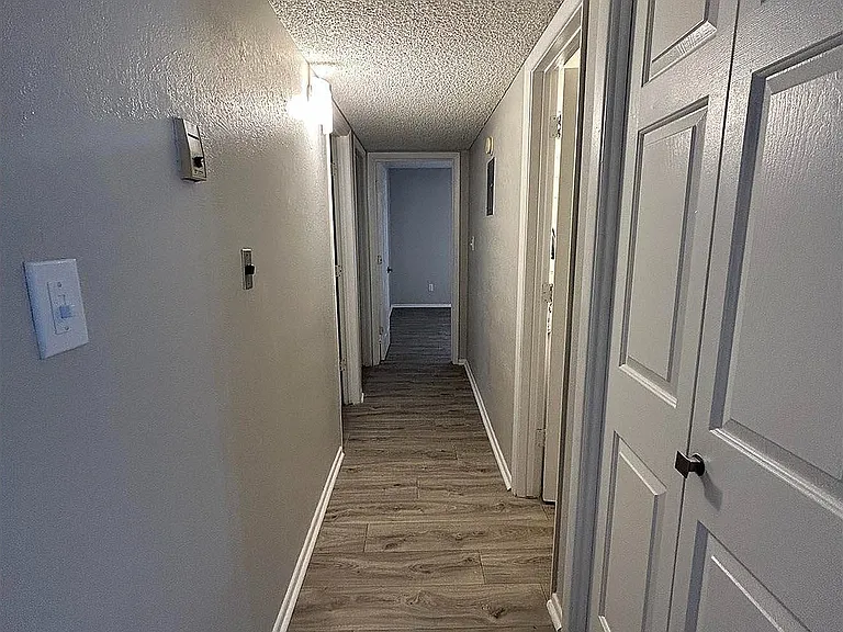 Hallway_632220