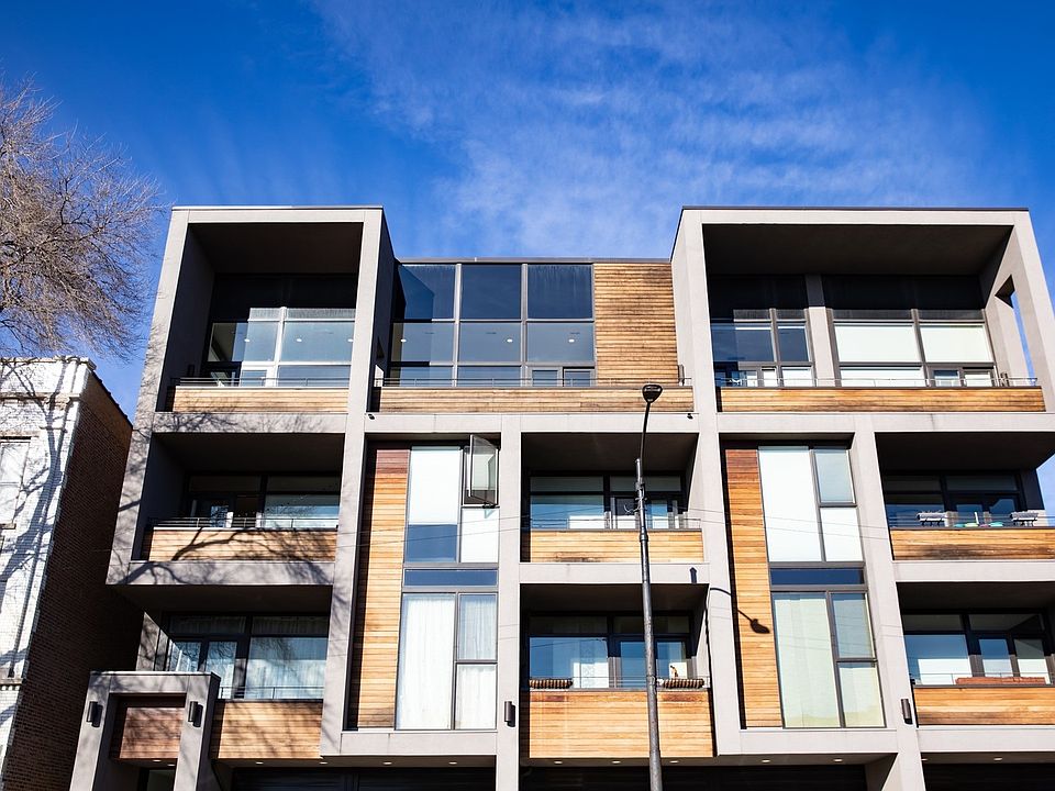 1st image of 2424 W Chicago Ave #401