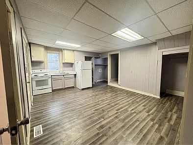 1120 Spruce St — Photo 4