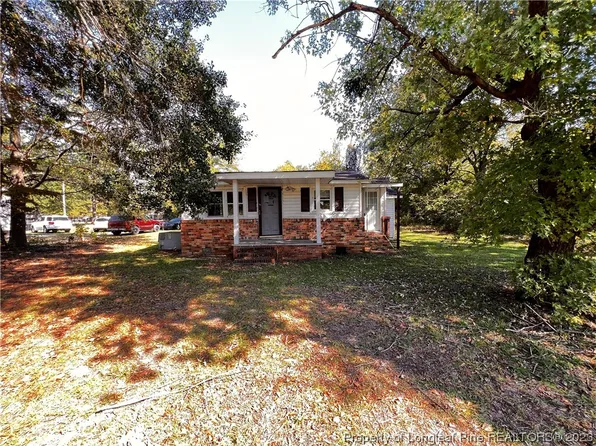 2450 Leanna Dr, Eastover, NC 28312
