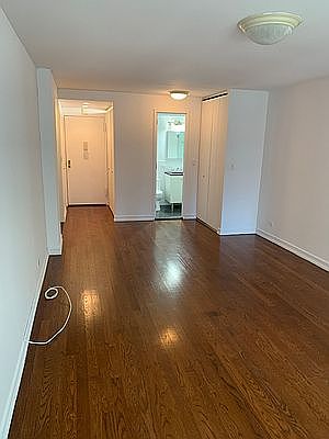 4th image of 330 E 46th St APT 7C