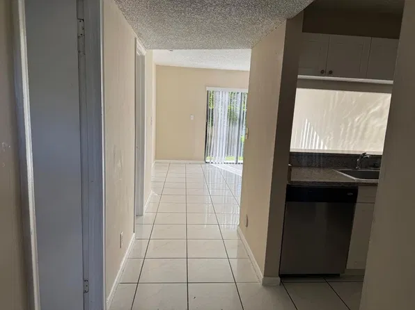 11638 NW 23rd Ct, Pompano Beach, FL 33065