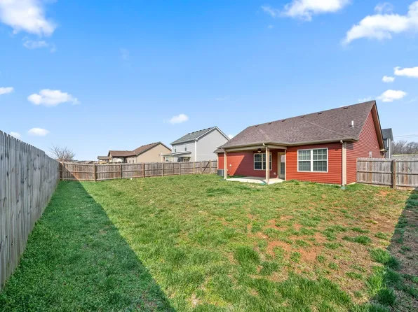 109 Ambridge St, Oak Grove, KY 42262