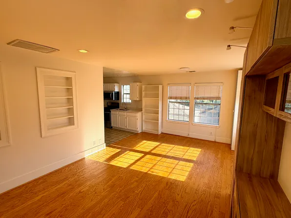 561 N Lucerne Blvd, Los Angeles, CA 90004