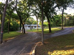 1715 W Pleasant Run Rd, Desoto, TX 75115