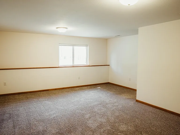 828 Oregon Parks Ave — Photo 16