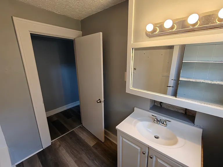 730 Carlysle St #2 — Photo 4
