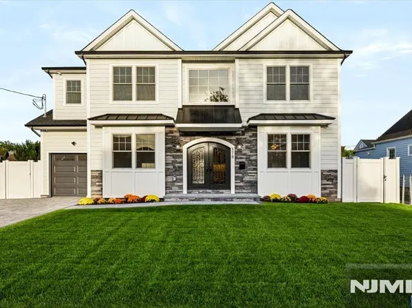 578 Pine Avenue, Saddle Brook, NJ 07663