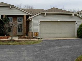 736 Hilltop Ln #736, Toledo, OH 43615