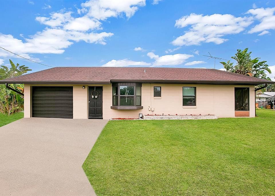 1st image of 2221 Lea Dr
